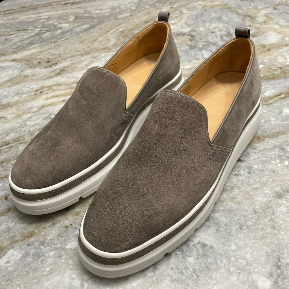 BILL BLASS Sutton Suede Sneaker in Cement Size 9.5